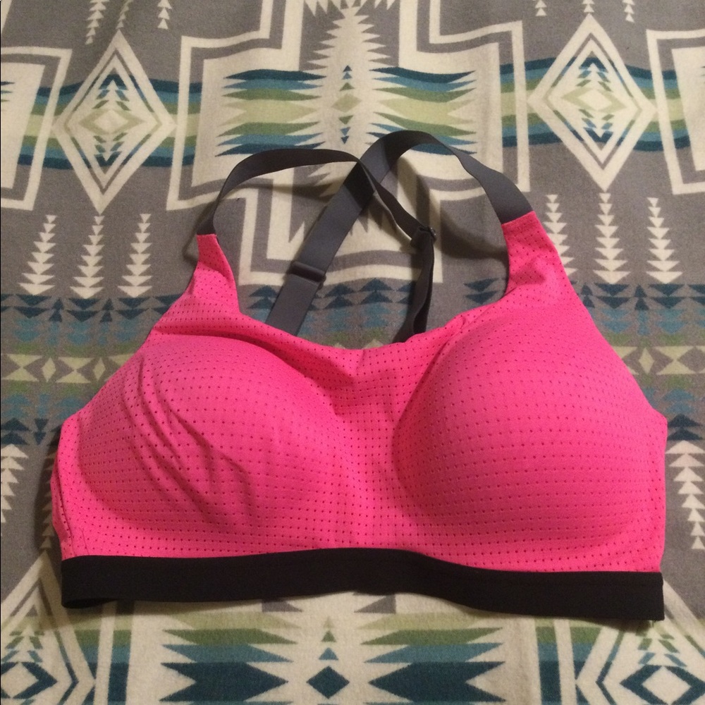 Victoria Sport Bra - Picture 4 of 4